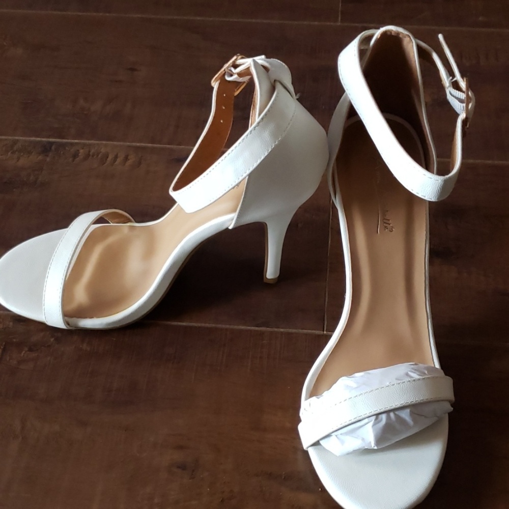 Dress shoes